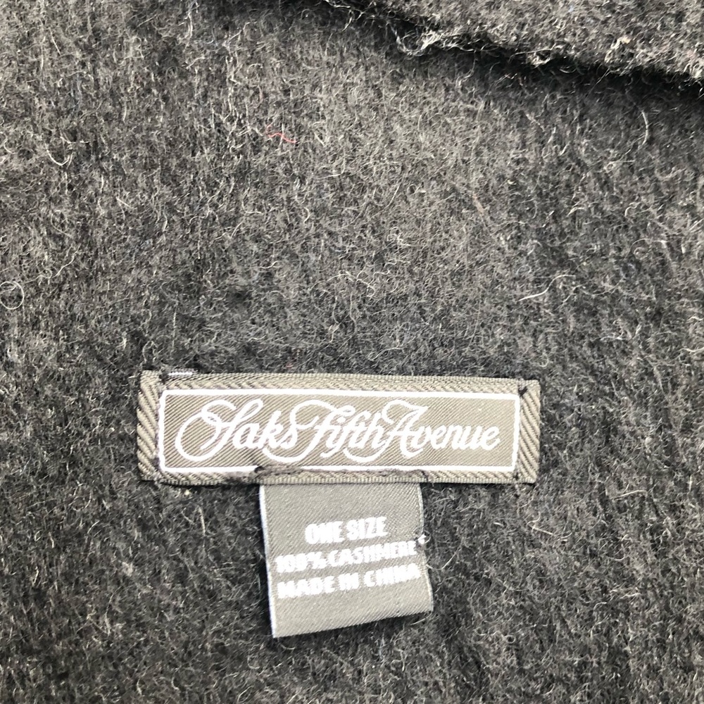 Cashmere scarf two tone gray and black - Picture 3 of 4
